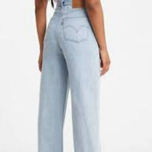 Levi Light Wash Denim High Loose Jeans